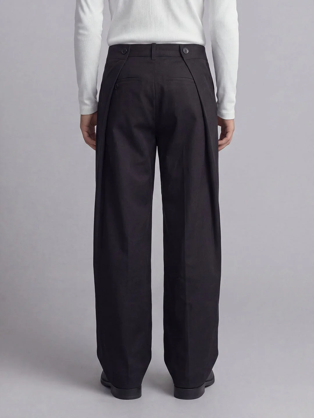 Black Switch-Flip Pleated Trousers - Image 9