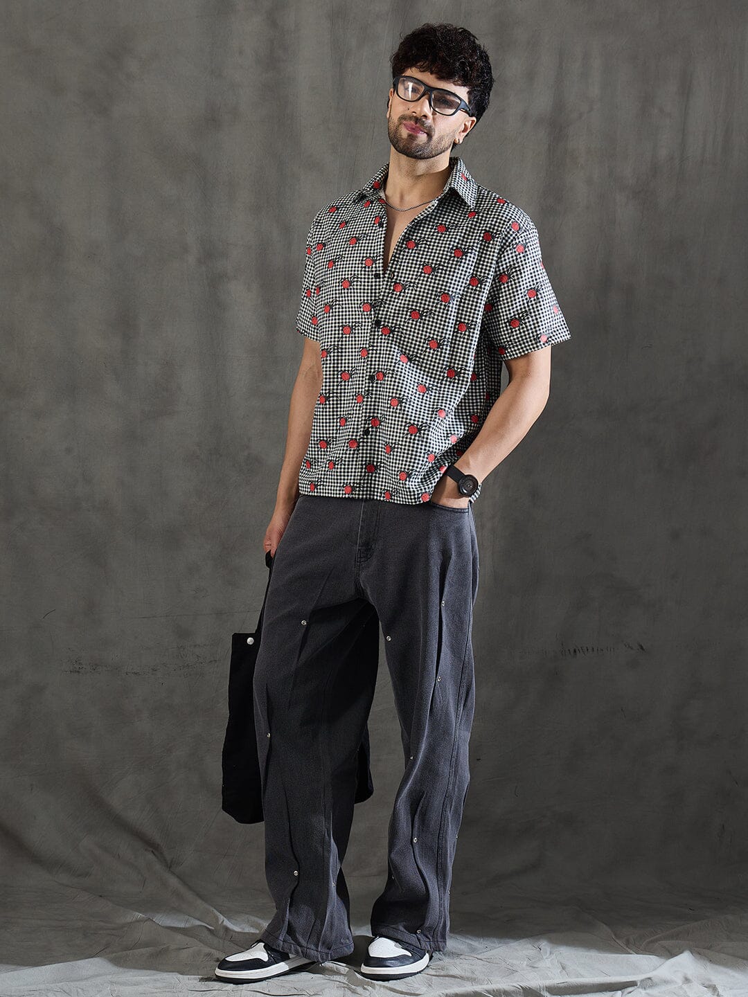 Checkered Bug Graphic Relaxed Fit Shirt - Image 7