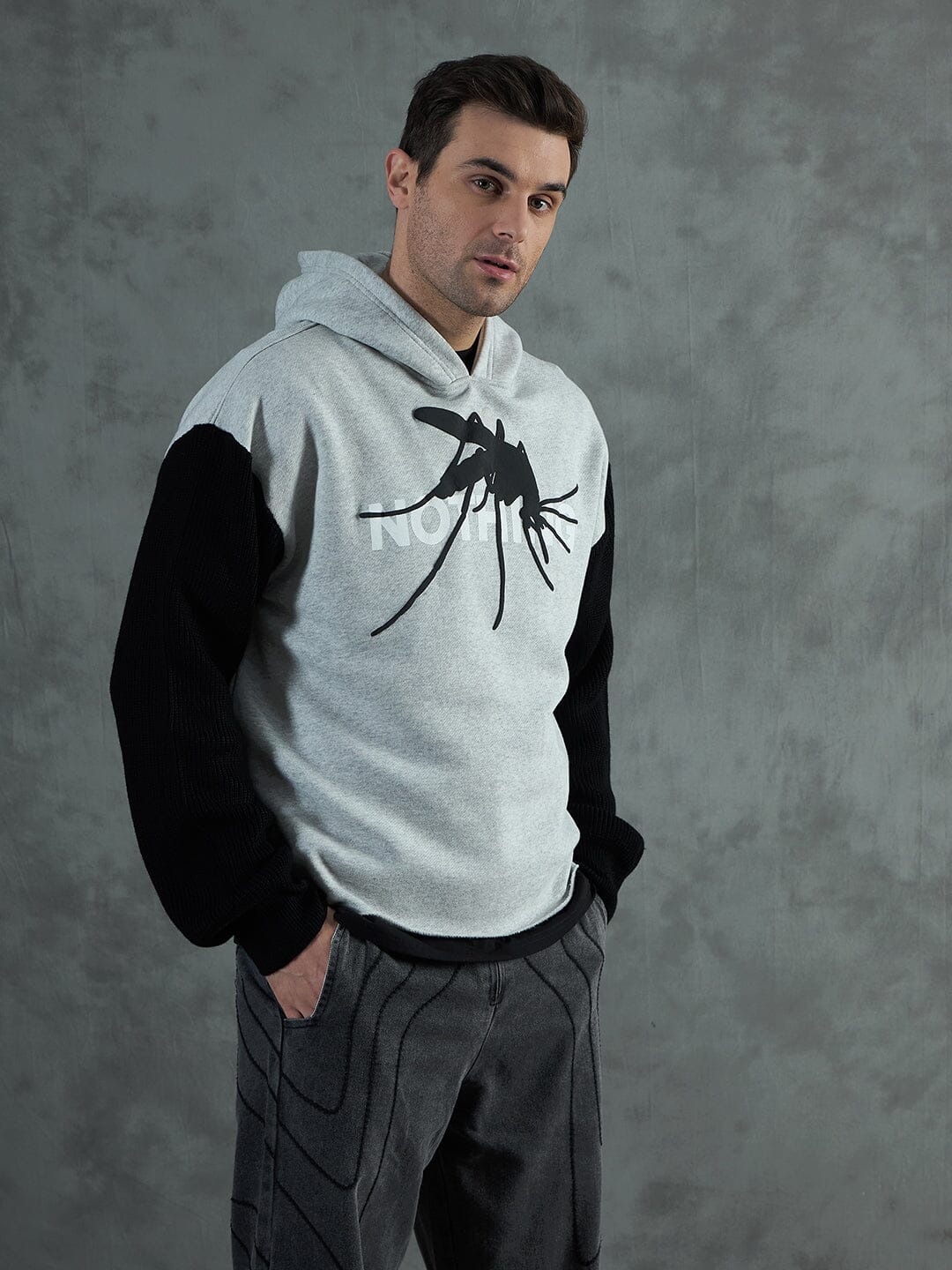 Grey Cropped Hoodie With Contrast Sleeves - Image 5
