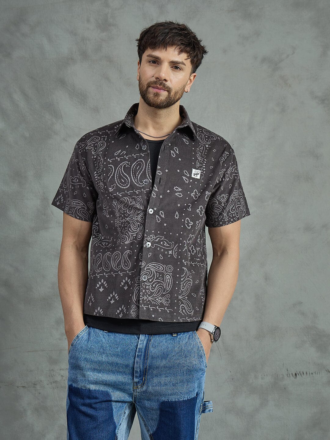 Grey Paisley Cropped Shirt With Black Vest - Image 2