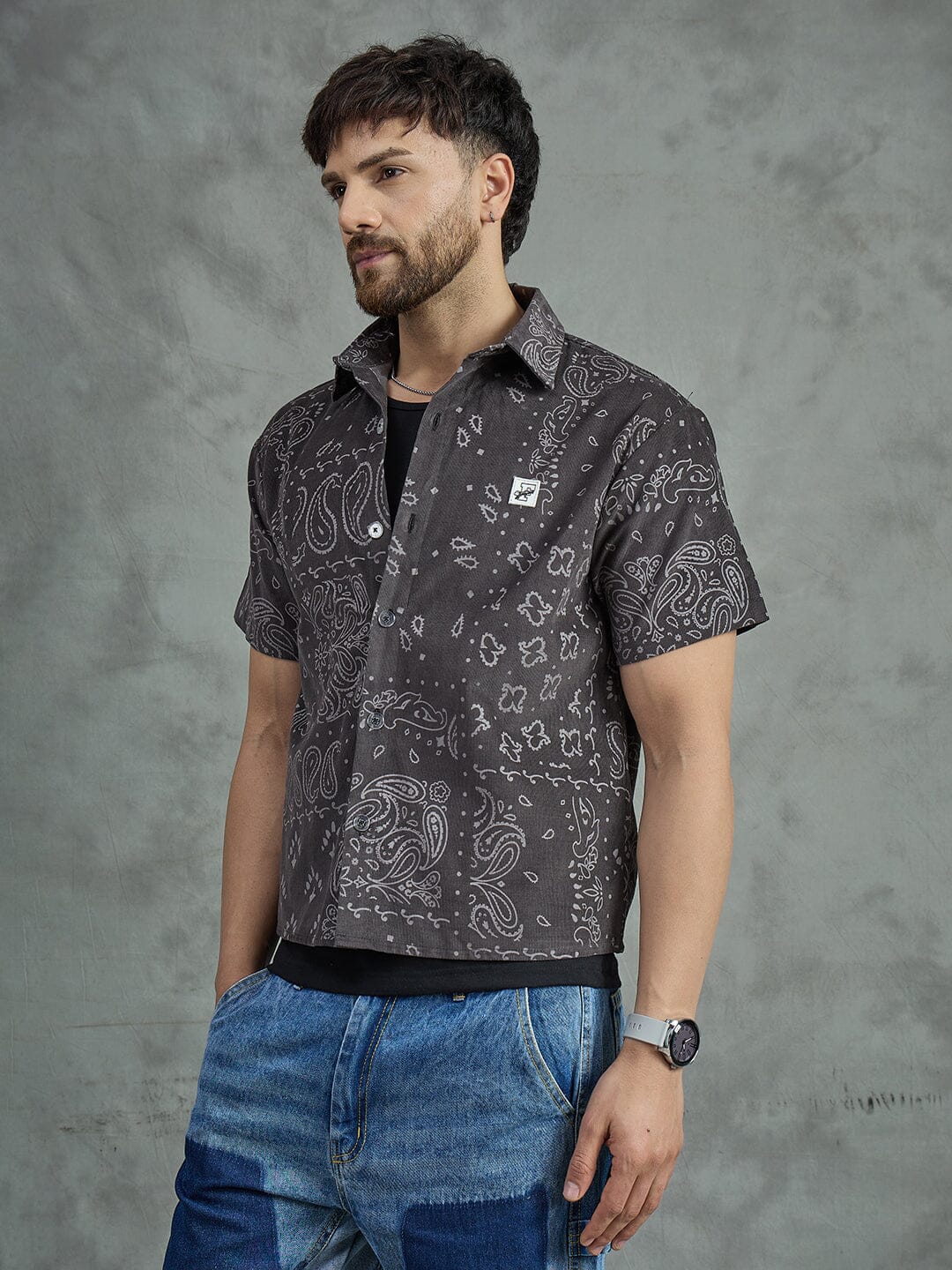 Grey Paisley Cropped Shirt With Black Vest - Image 3